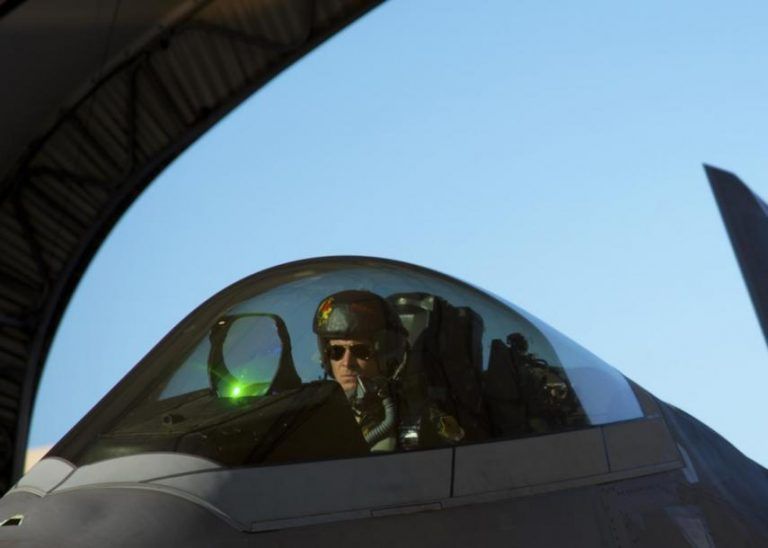 Lockheed Martin F-22 Raptor – Galaxia Militar