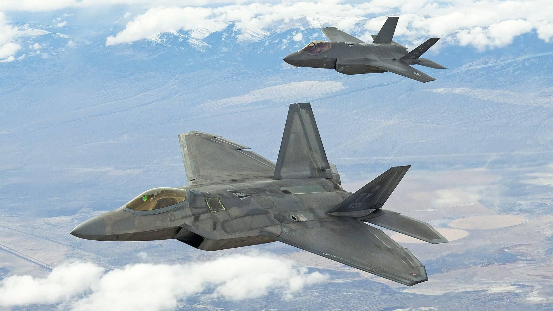 Lockheed Martin trabaja en el desarrollo de un caza híbrido F-22 ...