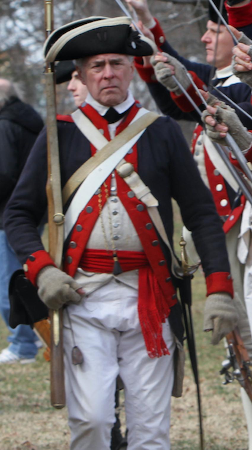 Señalización De Carretera Mandan, Aspecto Desgastado Y Dañado 2025