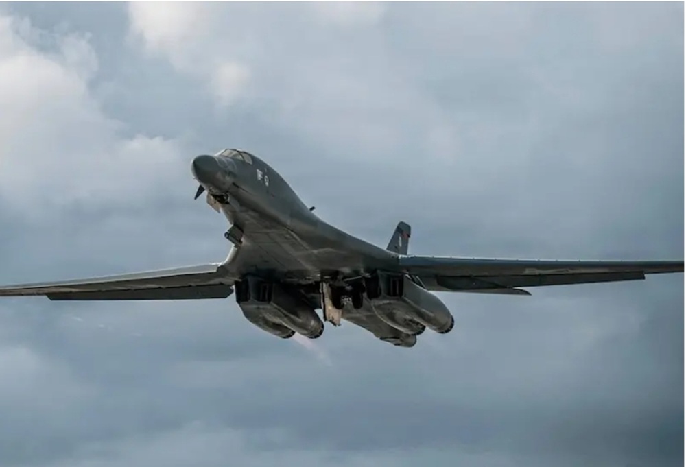 B 1B Lancer