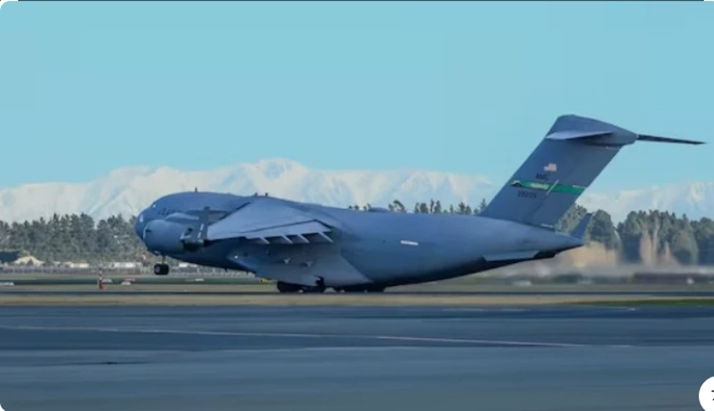 C 17 globe