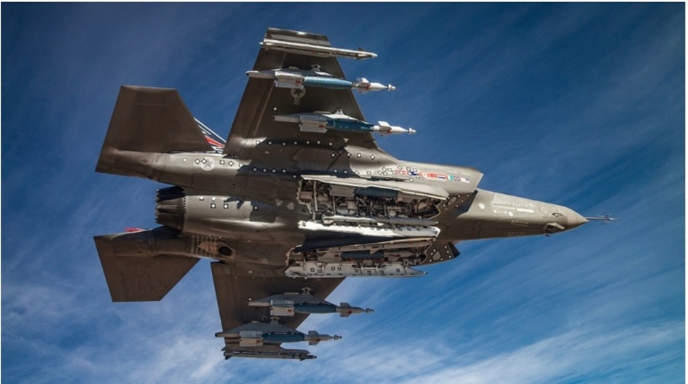 F 35 compuertas